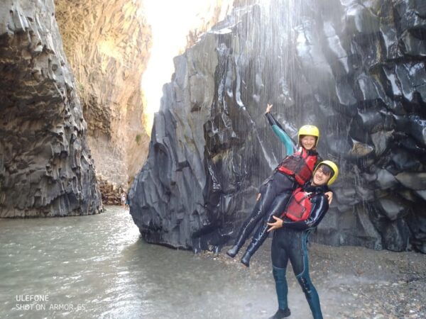 Alcantara Body Rafting - Included Services