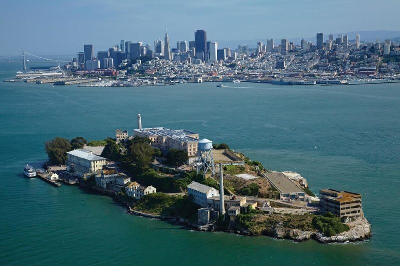 Alcatraz Island and City Tour in San Francisco - Alcatraz: ferry crossing, cellblocks, and audio
