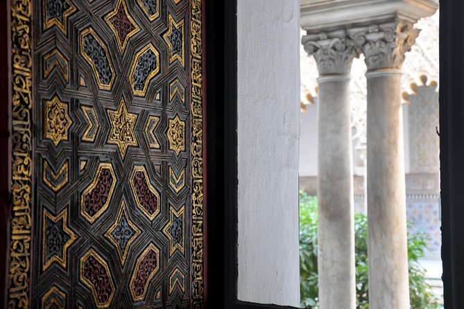 Alcazar and Cathedral Combo Tour - Meeting Point