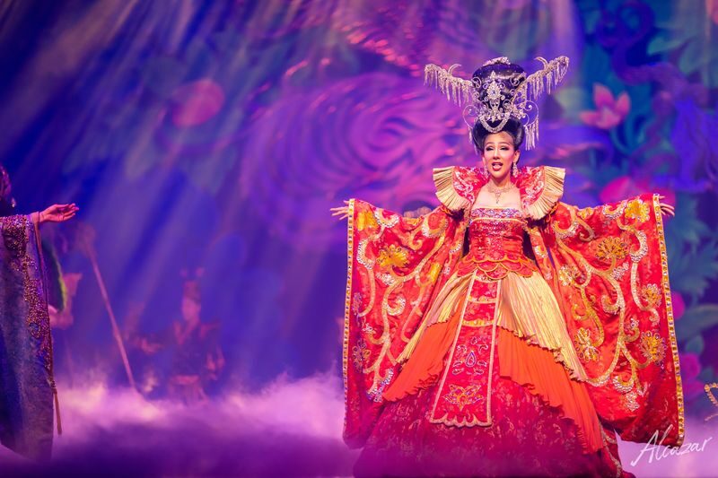 Alcazar Cabaret Pattaya Ticket - Getting your ticket and making the most of the visit