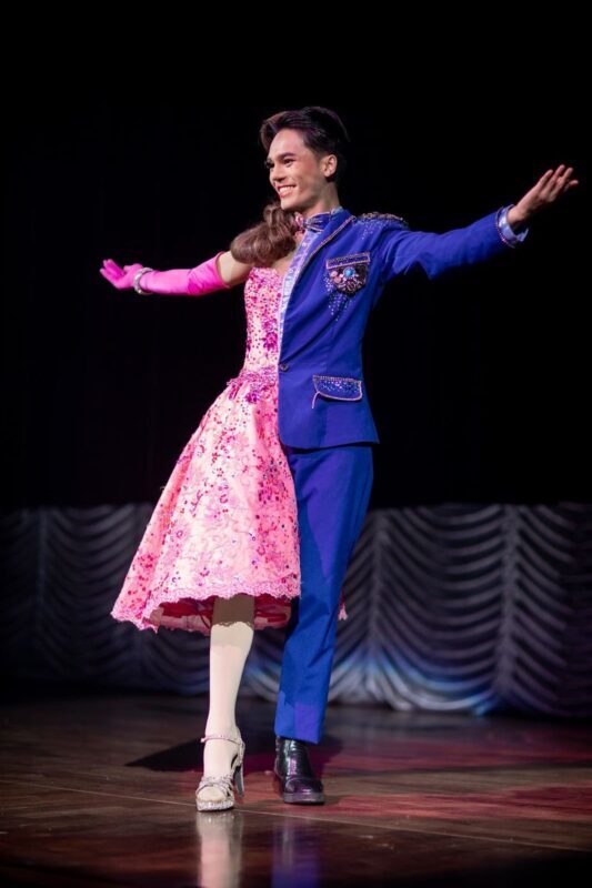 Alcazar Cabaret Pattaya Ticket - Should you book the Alcazar Cabaret show?