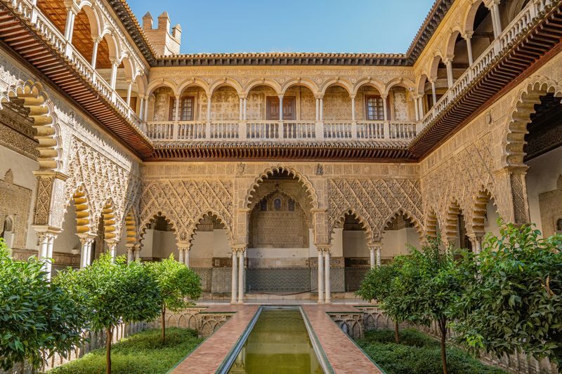 Alcazar, Cathedral of Seville and Giralda Day Tour - The guide can make or break the day