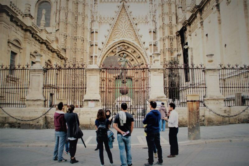 Alcazar & Cathedral of Seville Exclusive Group Max. 9 Guests - Good To Know