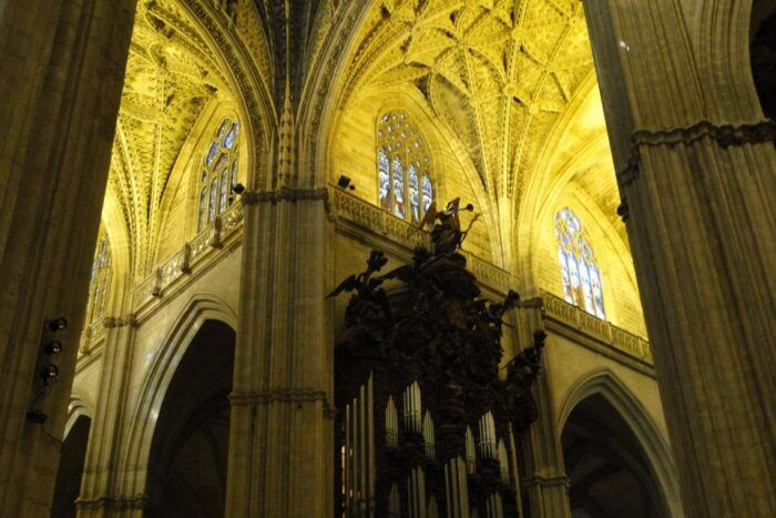 Alcazar & Cathedral of Seville Exclusive Group Max. 9 Guests - Common Questions