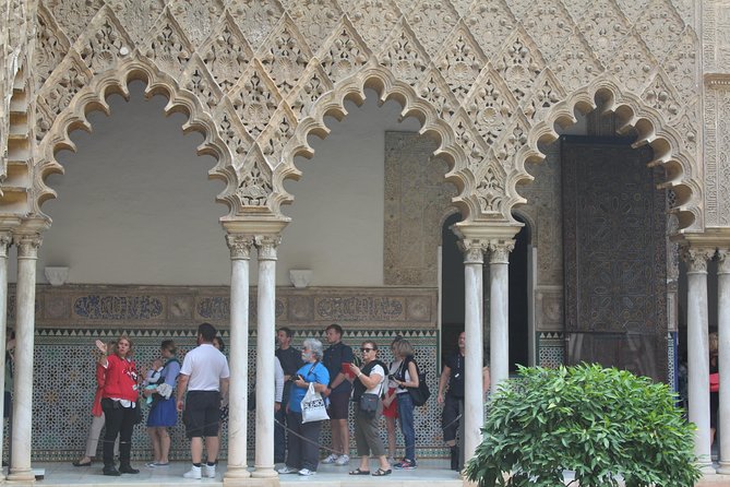 Alcázar Tour and Roof Tour - Real Alcazar: The Crown Jewel of Seville
