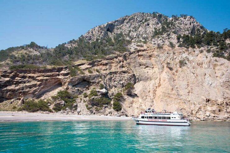 Alcudia: 2-Hour Glass Bottom Boat Trip to Coll Baix - Booking and Logistics