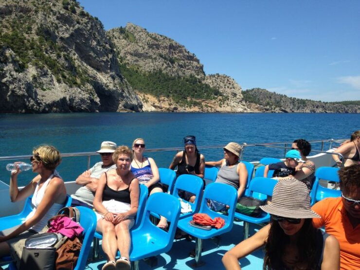 Alcudia: 2-Hour Glass Bottom Boat Trip to Coll Baix - Experience Highlights