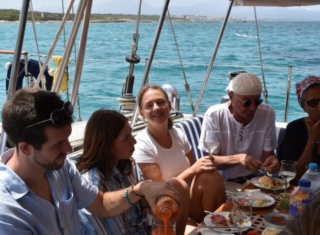 Alcudia: Amazing Full Day Sailing Experience (F&B Incl.) - Cancellation Policy and Refund