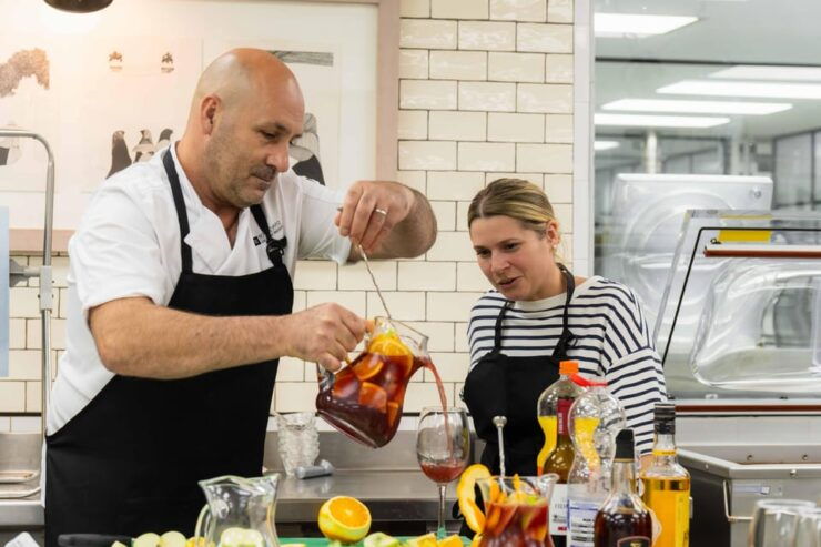 Alcudia: Authentic Paella and Sangria Workshop - Cooking Experience