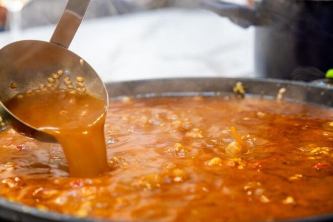 Alcudia: Authentic Paella and Sangria Workshop - Group Size Limit