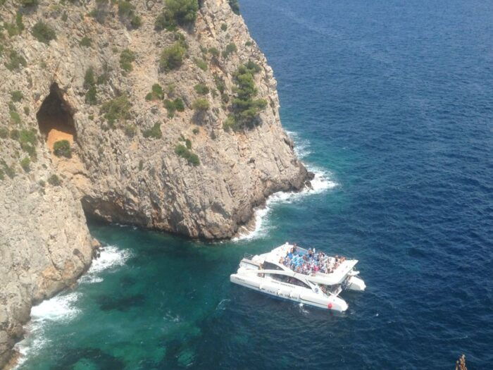 Alcudia: Boat Trip to Cap De Formentor and Formentor - What to Bring