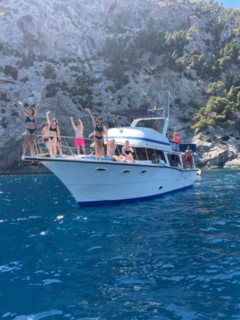 Alcudia: Boat Trip With Food, Drinks, and Snorkeling - Highlights