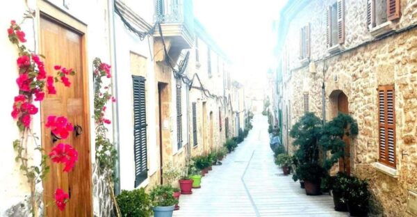 Alcudia: Couple Adventure,Fun Game and City Walk for Couples - Customer Reviews and Ratings