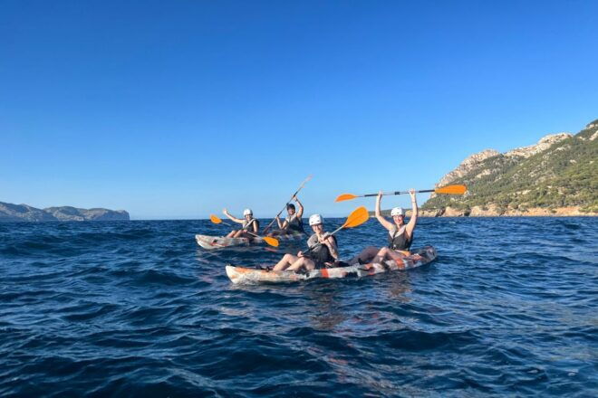 Alcudia: Guided Sea Kayaking Tour With Snorkeling - Experience Itinerary
