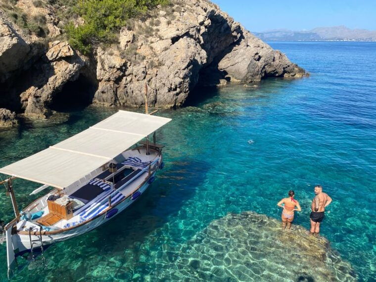 Alcudia, Private Tour: Scenic 2.5-Hour Boat Tour - Pricing and Booking Details