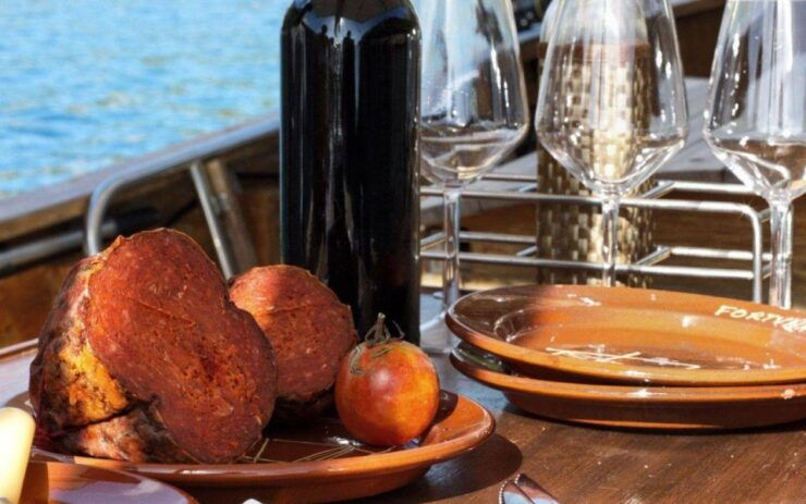 Alcudia: Traditional Mallorcan Boat Tour With Tapas & Drinks - Activity Details