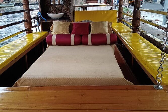 Aleppey Backwater Tour with Kerala Traditional Lunch - Transportation & Group Size