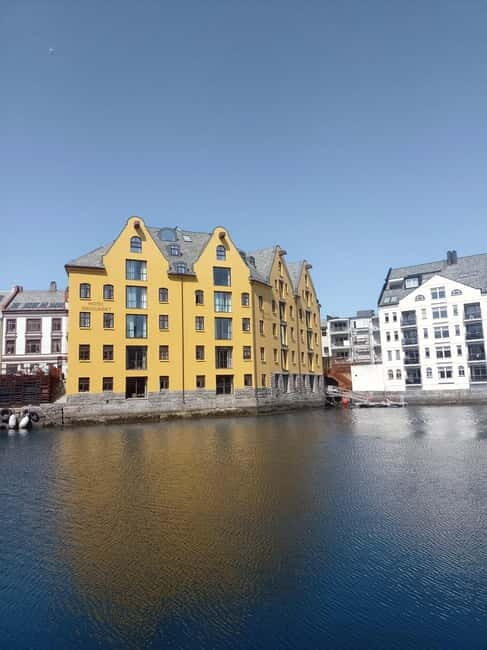 Ålesund: Art Nouveau Walking Tour - Introduction