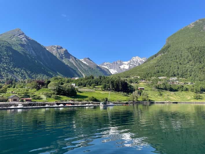 Ålesund-Urke Round Trip (1-Hour Stop in Urke) - Cruise Details