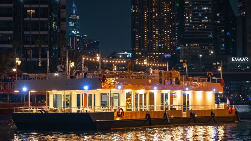 Alexandra Sea Lounge - Dubai Marina - A dinner cruise framed by Dubai Marina