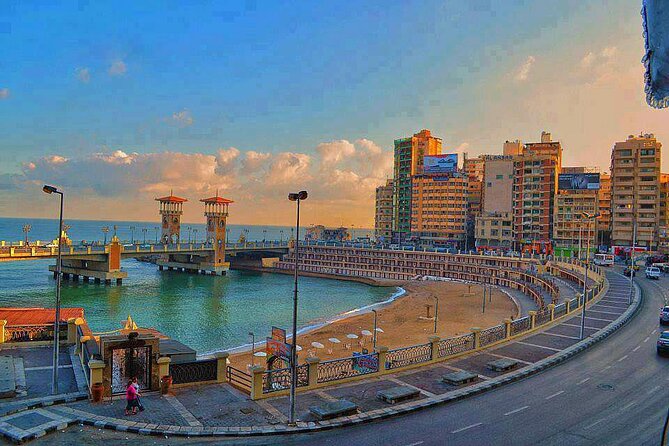Alexandria Panorama - Meeting and Pickup