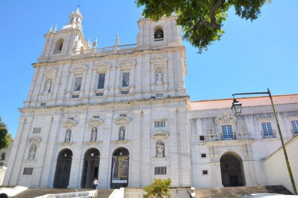 Alfama: a Ride Through Historical Lisbon - Accessibility and Restrictions