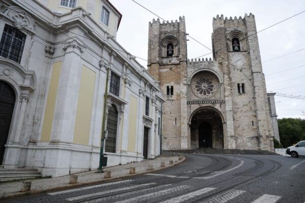 Alfama: a Ride Through Historical Lisbon - Frequently Asked Questions
