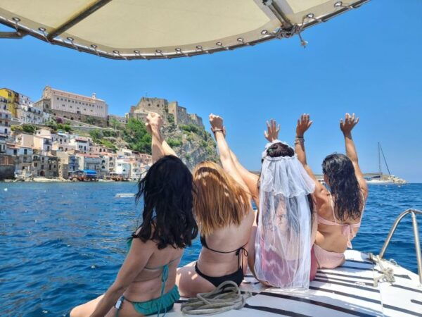 Alfotour 2/3 Hour Tour With Swimming Stop - Tour Duration