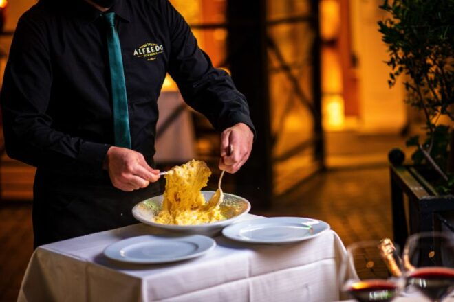 Alfredo Alla Scrofa Restaurant in Rome: Eat Like a Star - Positive Feedback From Customers