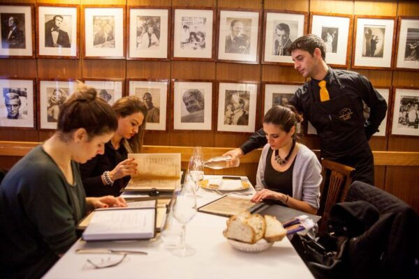 Alfredo Alla Scrofa Restaurant in Rome: Eat Like a Star - Availability and Participants