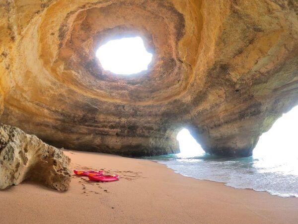 Algarve: Benagil Sea Cave Sunrise or Sunset Kayak Experience - Enjoy Scenic Kayaking Views