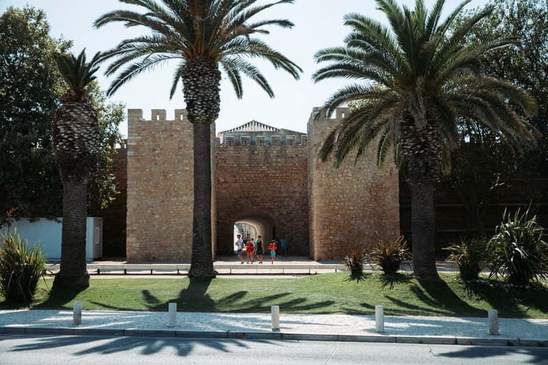 Algarve: Experience the Best of the West in German - The Sum Up