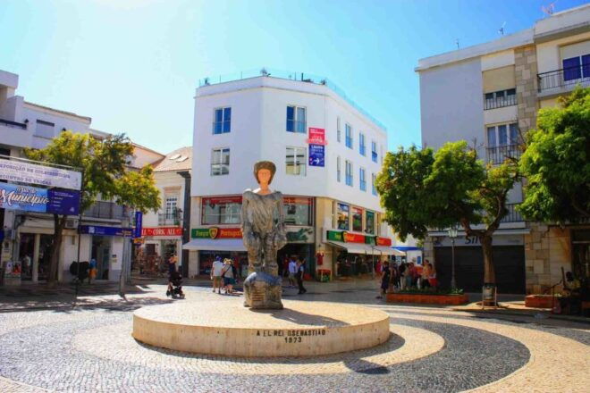 Algarve: Experience the Best of the West - Group Size and Language Details