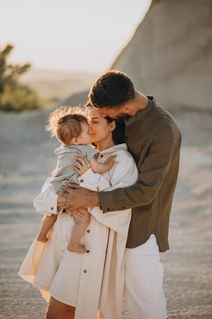 Algarve: Professional Photo Shoot for Families - About the Photographer