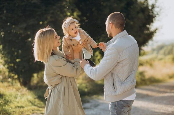 Algarve: Professional Photo Shoot for Families - Pose Guidance
