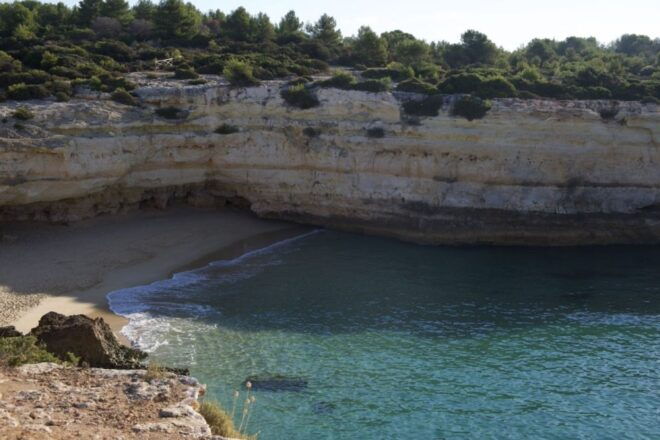 Algarve : Rocky Coast and Hinterland in a Volvo XC90 SUV - Restrictions to Keep in Mind