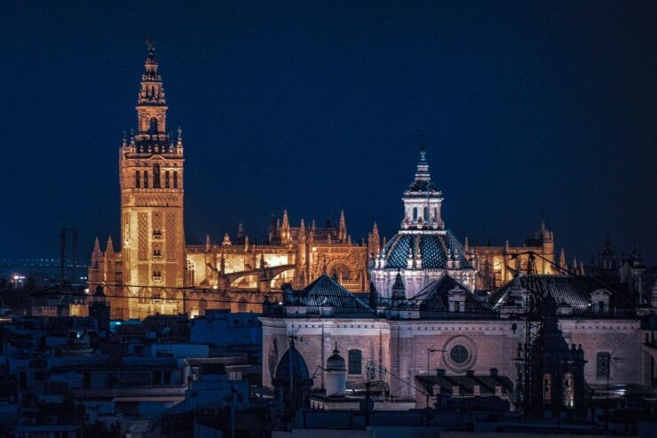 Algarve: Seville Full-Day Shopping and Sightseeing Tour - Activity Details