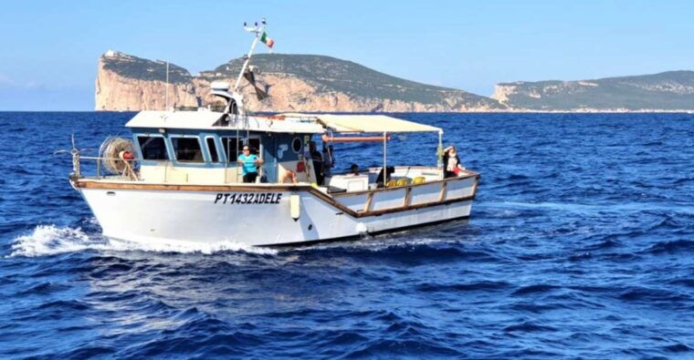 Alghero: Gulf of Alghero Fishing Boat Trip with Fresh Lunch - Who Will Love This Tour?