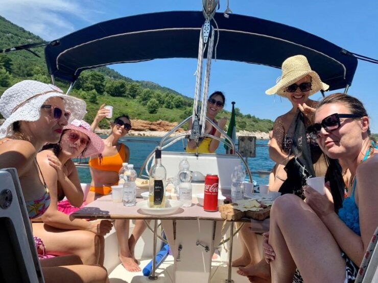 Alghero Unforgettable Tour on Sailing Boat With Lunch - Good To Know