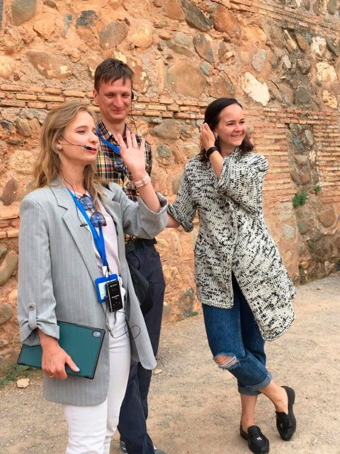 Alhambra and Nasrid Palaces Guided Tour With Tickets - Good To Know