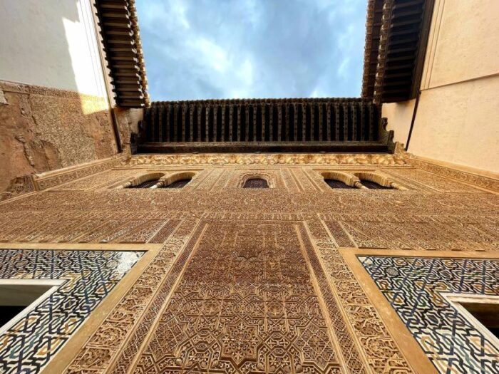 Alhambra and Nasrid Palaces Guided Tour With Tickets - Cancellation Policy and Availability