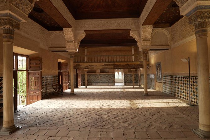 Alhambra and Nasrid Palaces Ticket With Audioguide - Traveler Tips and Reviews