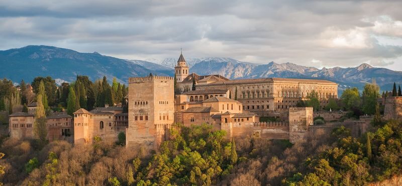 Alhambra and the Generalife Gardens Tour in Granada - At a glance