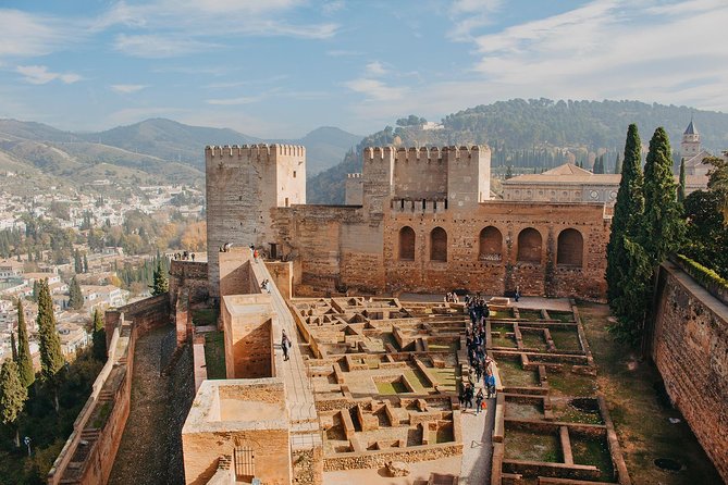 Alhambra & City Pass Card - High-Tech Audio Guide