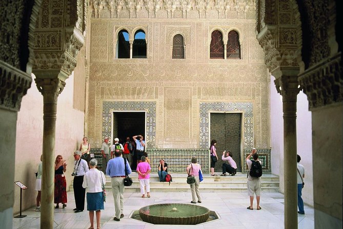 Alhambra Complete: Nasrid Palaces & Generalife Private Guided Tour - The Sum Up