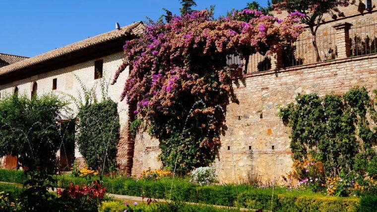Alhambra From Seville: Alcazaba, Charles V and Generalife - Important Notes and Restrictions