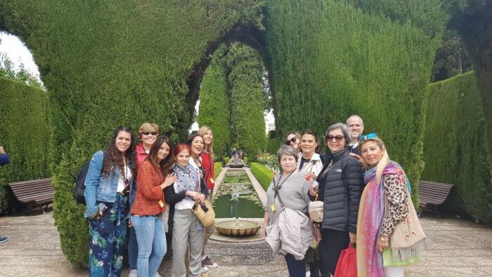 Alhambra: Generalife Gardens & Alcazaba Fast-Track Tour - Tour Inclusions and Exclusions
