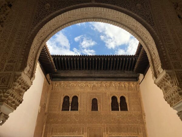 Alhambra: Guided Tour With Fast-Track Entry - Guided Tour Experiences
