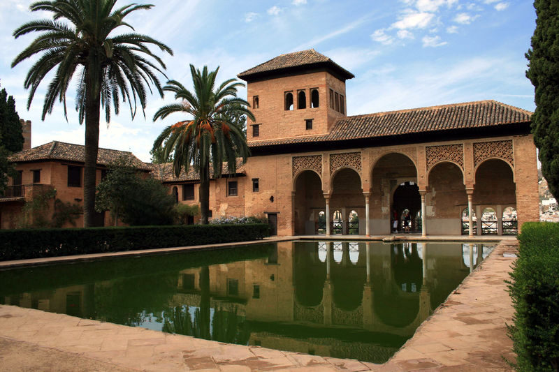 Alhambra Guided Tour with Options for Nasrid Palace and Transfers - Alcazaba: the fortress above Granada