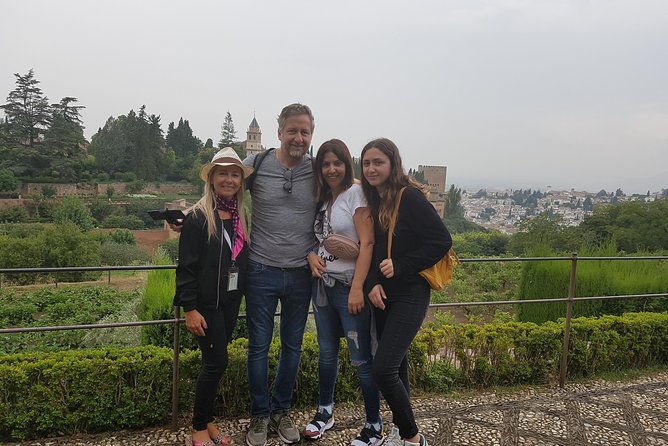 Alhambra Highlights Private Tour With Nazaries Palaces - Pricing and Booking Information